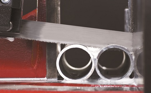 镇江锯切金属材料时出现卡带锯条原因以及处理方法？